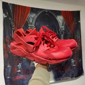 Nike Air Huarache Triple Red October Monochromatic Men's Size 14 - Sneaker